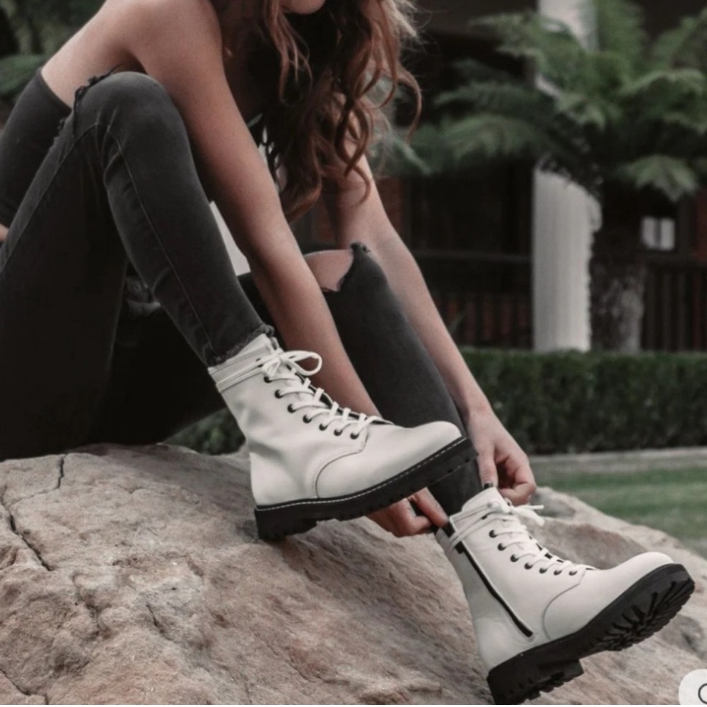 Sincerely Jules white combat boots new with tags